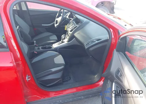 2012 Ford Focus Se z USA, uszkodzony, nr VIN 1FAHP3F21CL241308